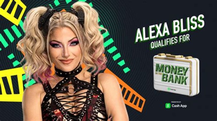 Alexa Bliss Money in the Bank ladder match 2018 Cropped