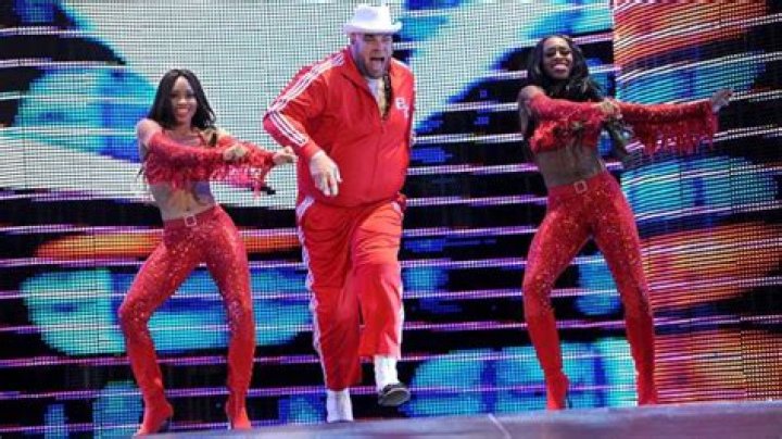 Brodus Clay dancing