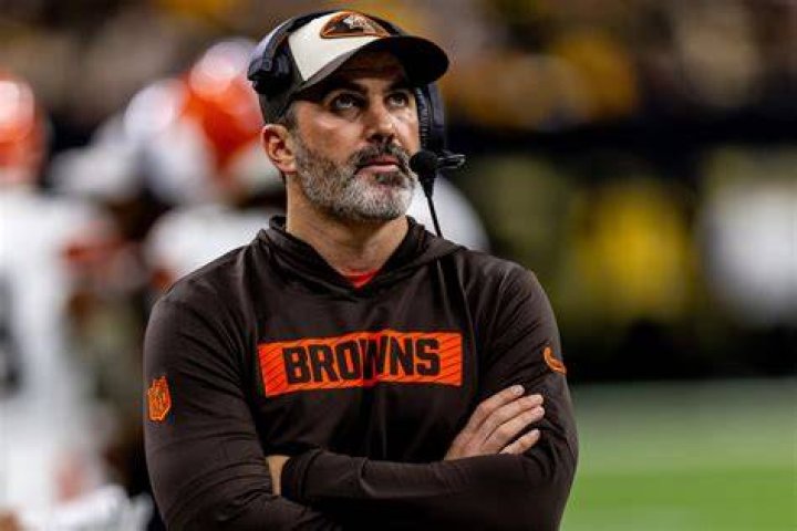 Browns Head Coach Hue Jackson, Loses Mother & Brother Weeks Apart