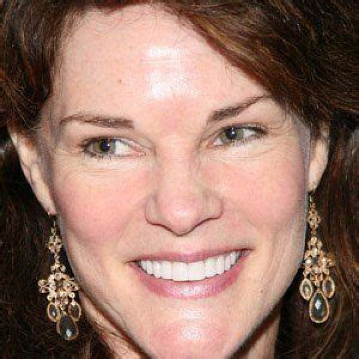 Carolyn McCormick Net Worth, Age, Height, Weight, Family, Wiki 2024