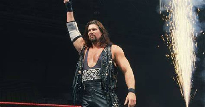Diesel v Bret Royal Rumble 1995 Cropped
