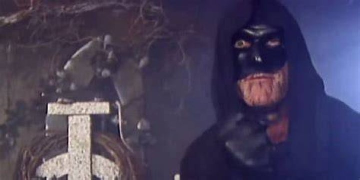 Hulk Hogan Turns To Dark Side 