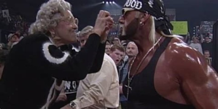 Hulk Hogan Vs Old Lady