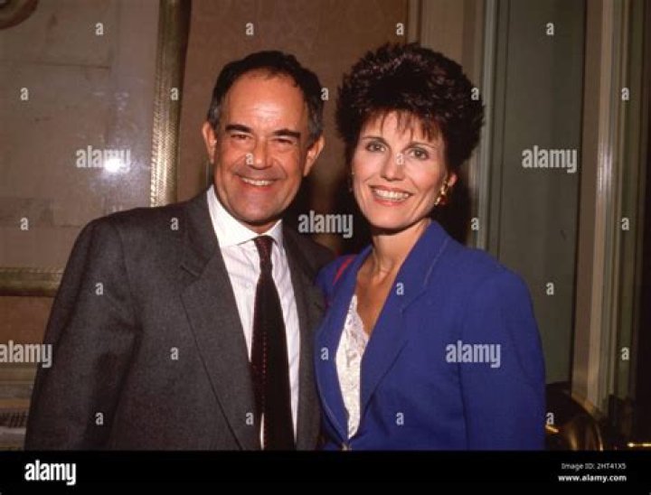 Laurence Luckinbill Net Worth, Age, Height, Wife, Family, Wiki 2024