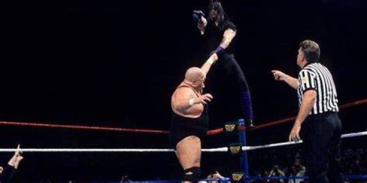 Undertaker v King Kong Bundy WrestleMania 11 Cropped